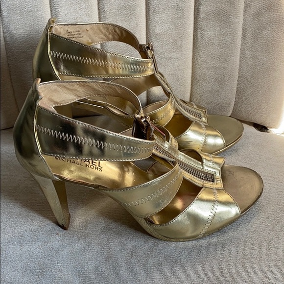 used micheal kors heels! - Picture 7 of 8
